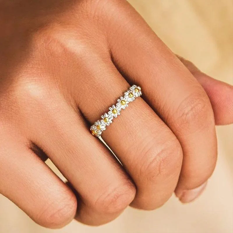 Adjustable Daisy Ring - Image 3