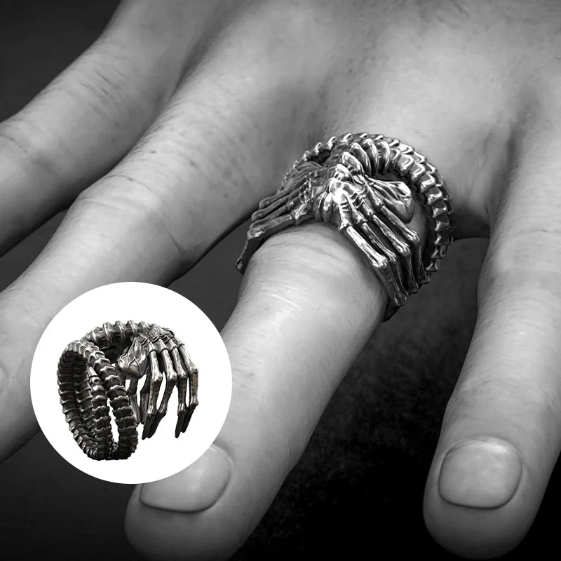 Alien Facehugger Ring - Image 2