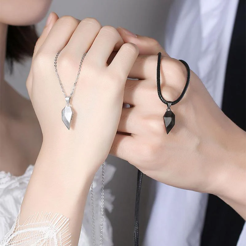 Couple Heart Stitching Necklace - Image 4