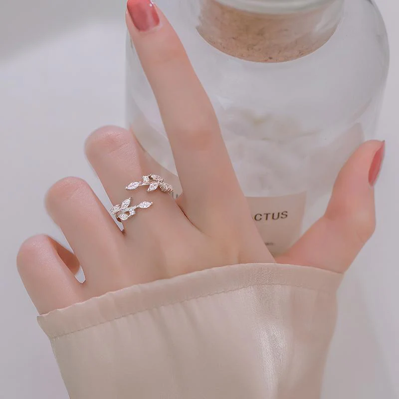 Creative Leaf Ring - Image 3