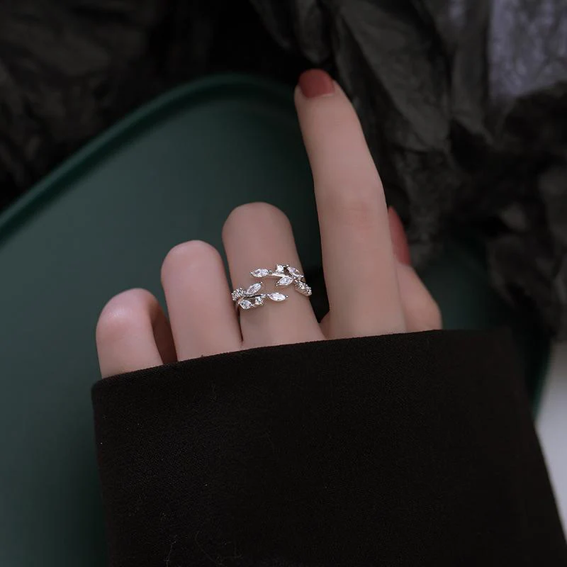 Creative Leaf Ring - Image 5