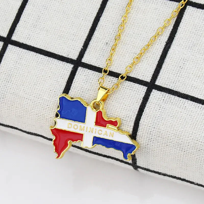Creative map and flag necklace - Image 6