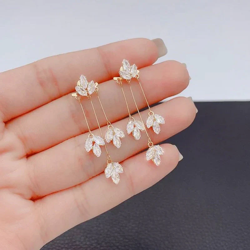 Fashion Maple Leaf Earrings - Image 6