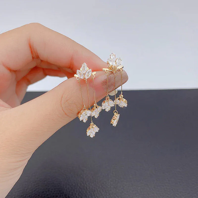 Fashion Maple Leaf Earrings - Image 7