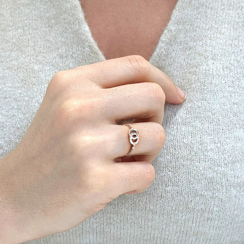 Forever Linked Interlocking Ring - Image 4