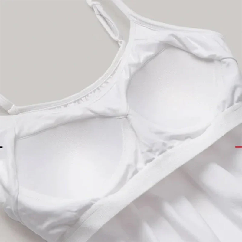 Loose-fitting Tank Top With Built-in Bra - Image 7