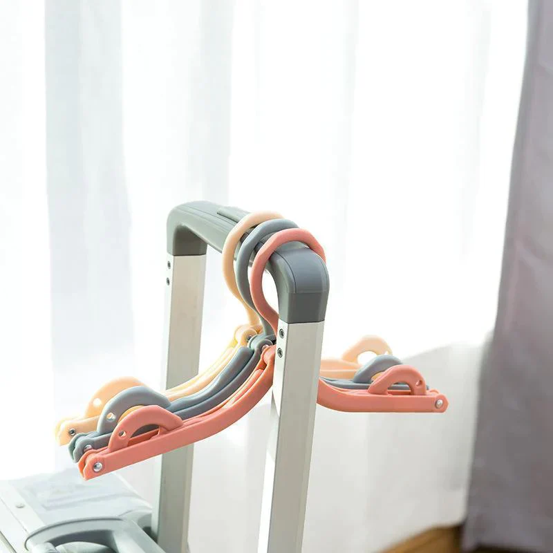 Portable Travel Hangers(4pcs) - Image 4