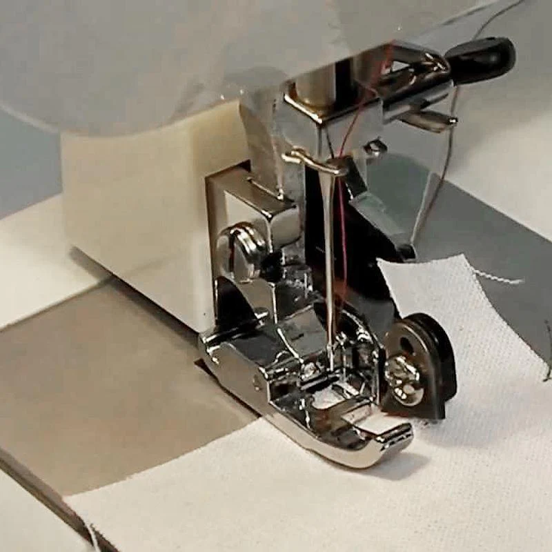 Side Cutter Overlock Presser Foot - Image 8