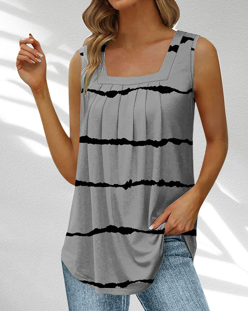 Square Neck Tank Top in Feather and Floral Print - Image 10