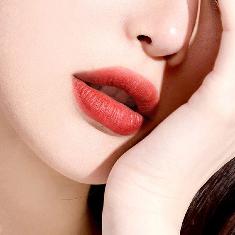 Velvet Matte Lipstick Set with Chain Bag - Image 3