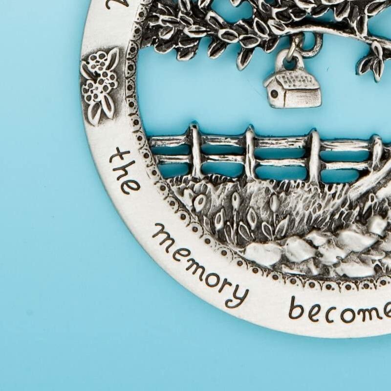 "When Someone You Love Becomes a Memory" - Merry Christmas Memorial Ornament - Image 7