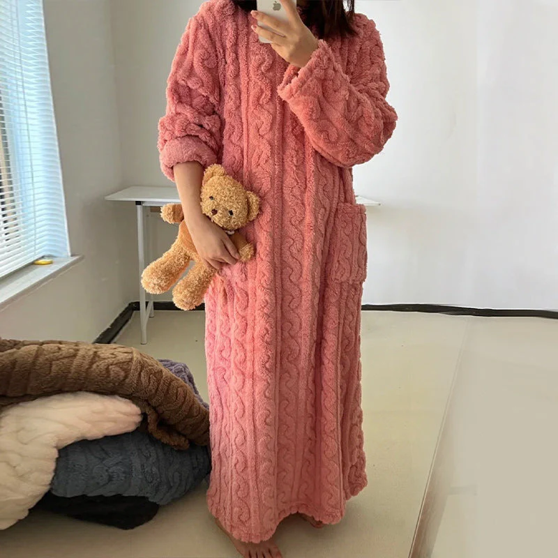 Winter Coral Velvet Loungewear for Home - Image 8