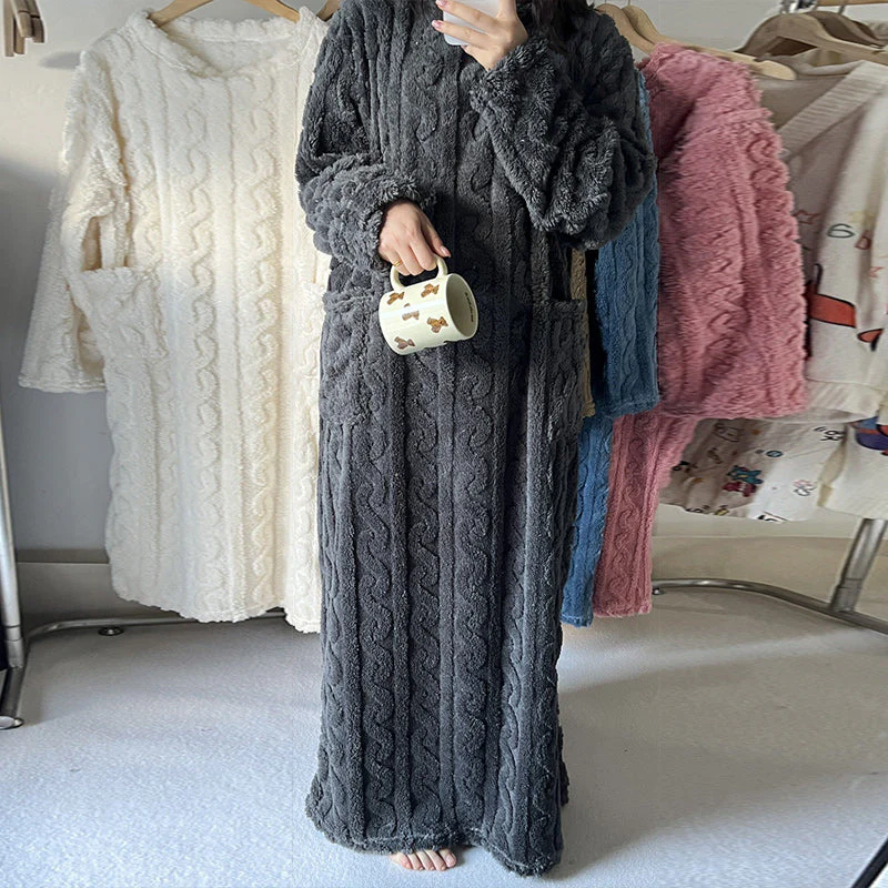 Winter Coral Velvet Loungewear for Home - Image 9